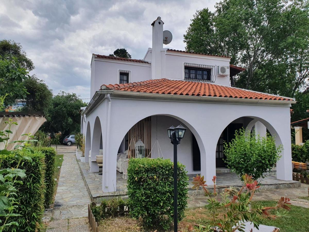 Villa Georgia Acharavi  Exteriör bild